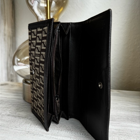 Fendi trifold brown canvas long wallet - Picture 11 of 13